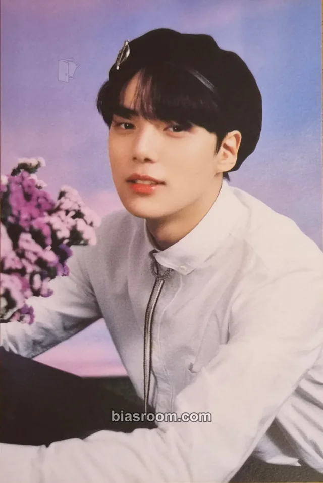MONSTA X - Minhyuk - 2022 Season's Greetings - 365 Days with You Other desk calendar version kit inclusion message card postcard postcard set season's greetings