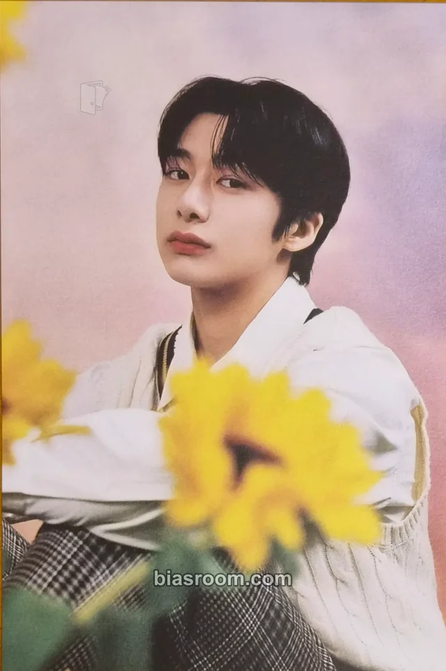 MONSTA X - Hyungwon - 2022 Season's Greetings - 365 Days with You Other desk calendar version kit inclusion message card postcard postcard set season's greetings