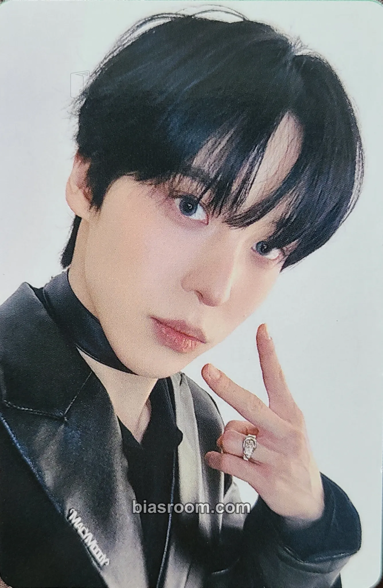Yunho GOLDEN HOUR : Part.5 Photocard - ATEEZ - ATEEZ K-pop photocard