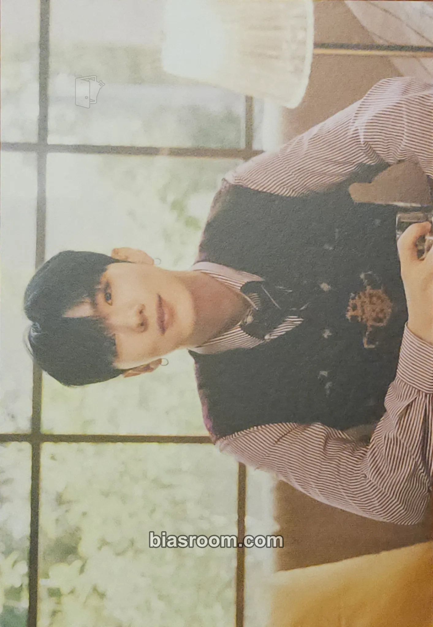 Kihyun 2023 Season's Greetings - Mon Couvert Photocard - MONSTA X - MONSTA X K-pop photocard