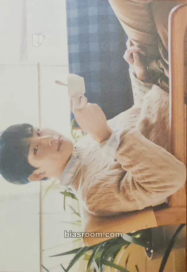 MONSTA X - Joohoney - 2023 Season's Greetings - Mon Couvert Other desk calendar version kit inclusion message card postcard postcard set season's greetings