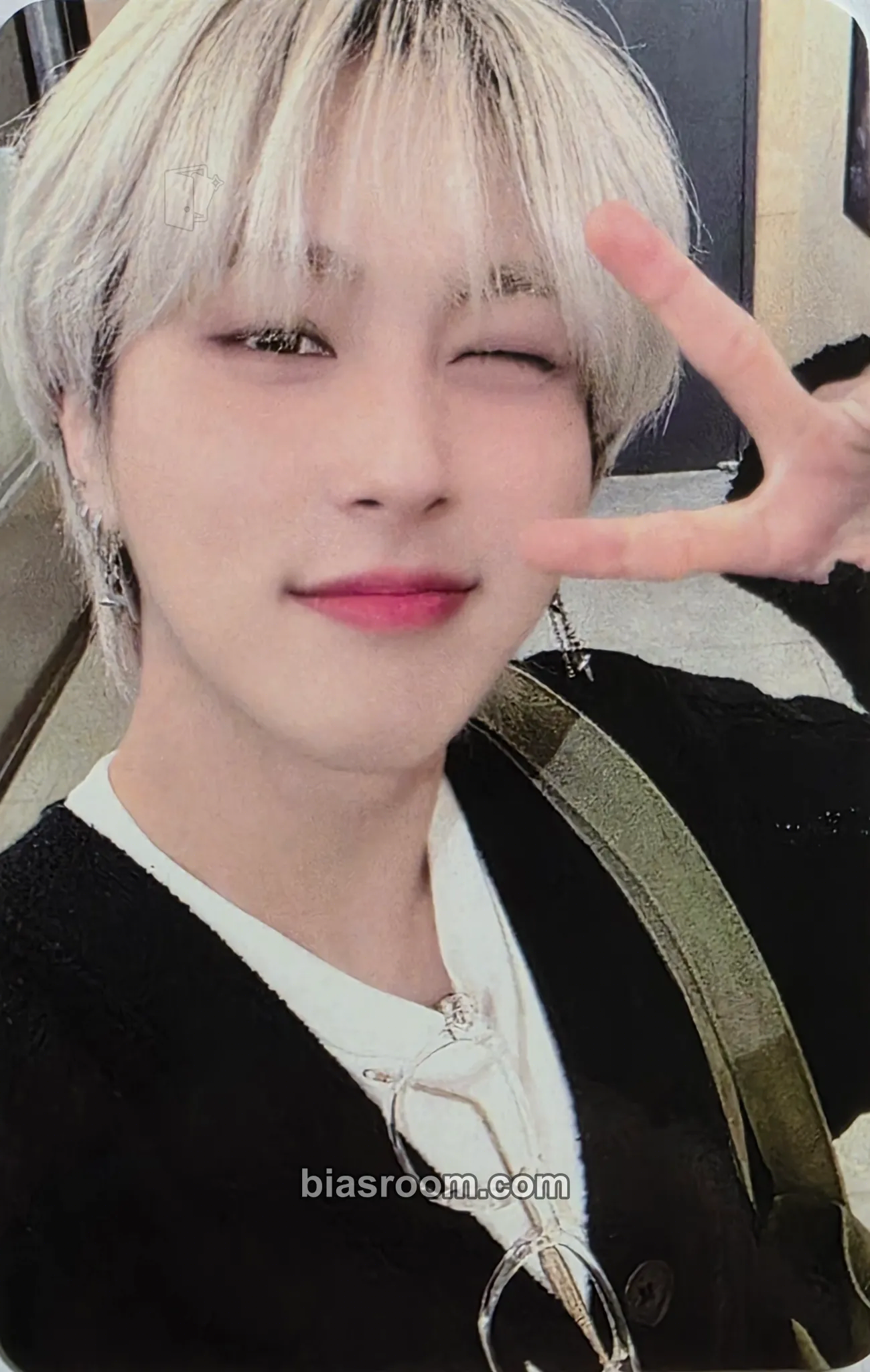 Giuk Planet Nine: Isotropy Photocard - ONEWE - ONEWE K-pop photocard