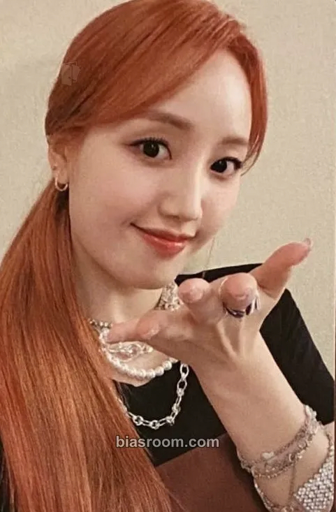 Haeyoon Cherry Wish Photocard - Cherry Bullet - Cherry Bullet K-pop photocard