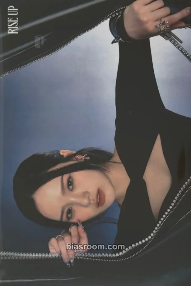 Rio “Rise Up” Official Goods Photocard - NiziU - NiziU K-pop photocard