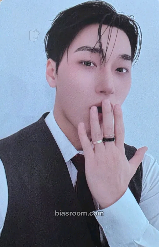 San GOLDEN HOUR : Part.5 Photocard - ATEEZ - ATEEZ K-pop photocard