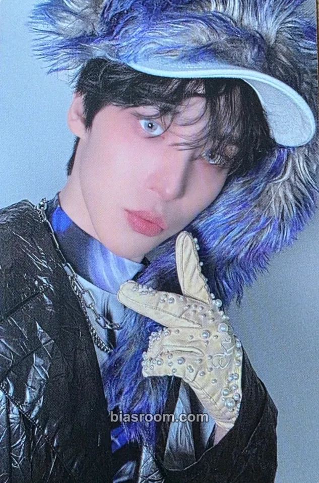 Yunho GOLDEN HOUR : Part.5 Photocard - ATEEZ - ATEEZ K-pop photocard