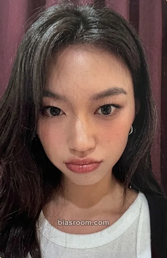 Kim Doyeon LOOP Photocard - I.O.I - I.O.I K-pop photocard