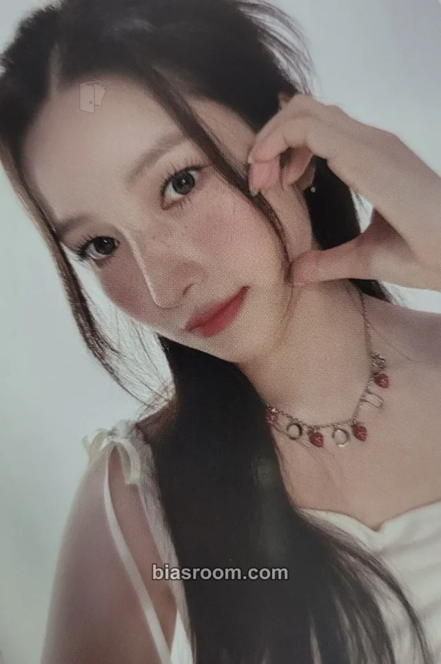 Kim So Won - Sowon - 2024 Season's Greetings 'A Little Break' Other fansign round 1 season's greetings