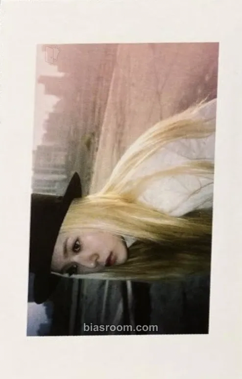 Krystal Red Light Photocard - f(x) - f(x) K-pop photocard