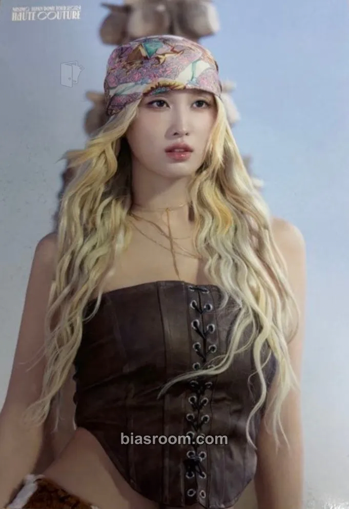 Momo MISAMO Japan Dome Tour 2024 ‘HAUTE COUTURE’ Photocard - TWICE - TWICE K-pop photocard