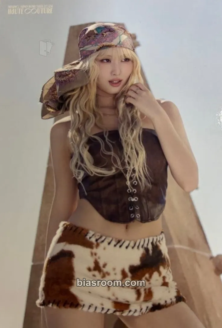 Momo MISAMO Japan Dome Tour 2024 ‘HAUTE COUTURE’ Photocard - TWICE - TWICE K-pop photocard