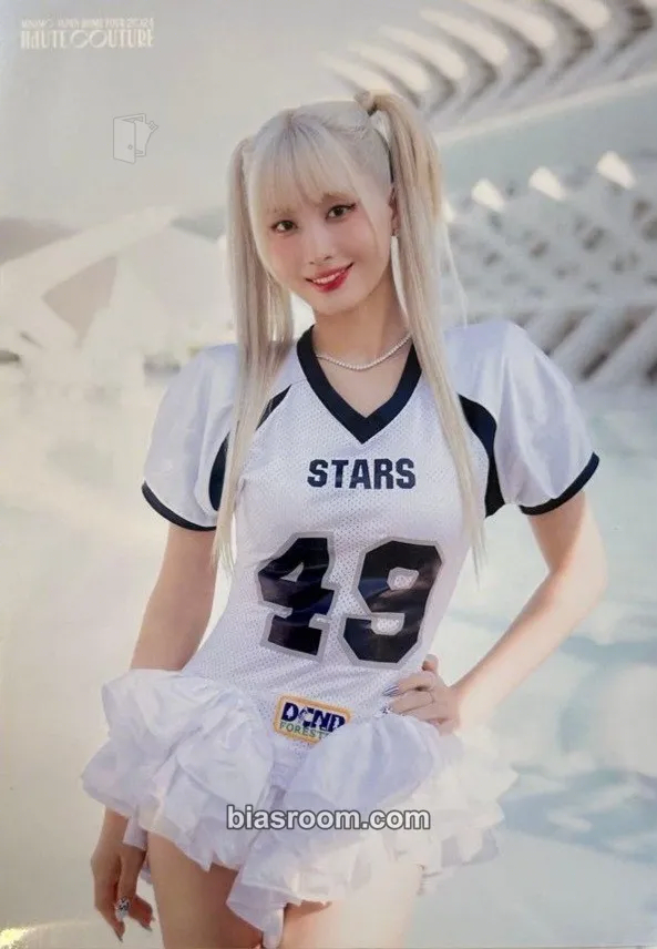 Momo MISAMO Japan Dome Tour 2024 ‘HAUTE COUTURE’ Photocard - TWICE - TWICE K-pop photocard