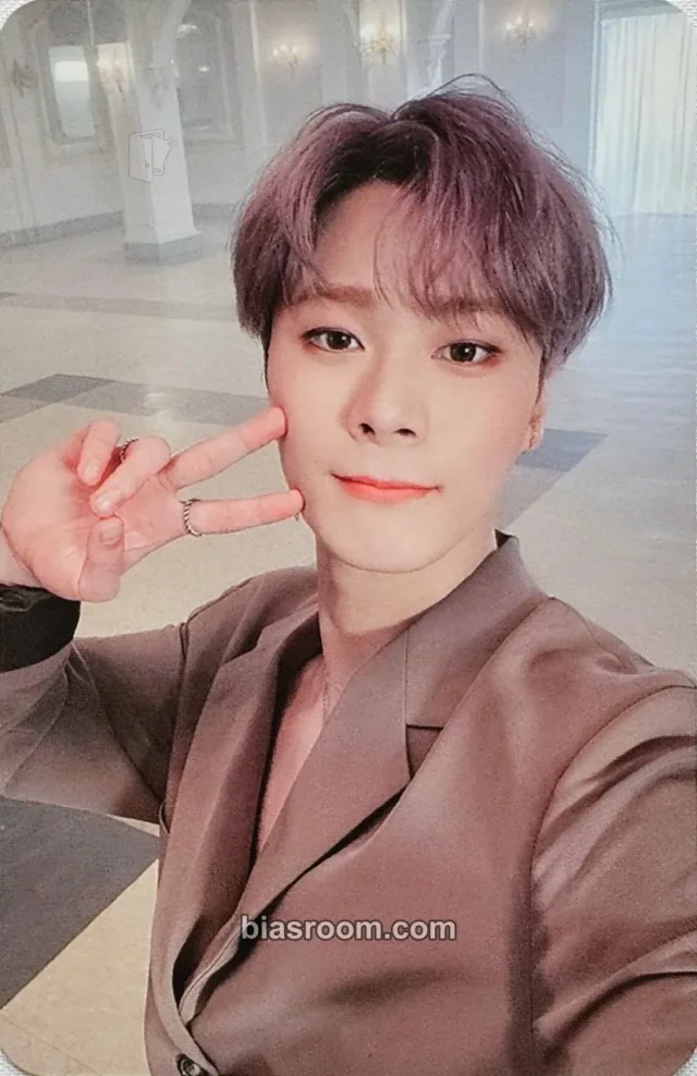 ASTRO - Moonbin - Blue Flame Album fansign offline