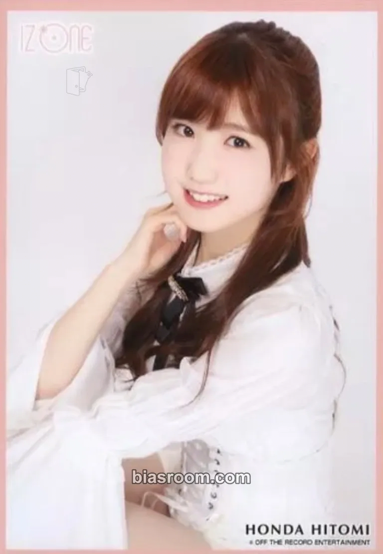 Hitomi KCON 2019 Photocard - IZ*ONE - IZ*ONE K-pop photocard