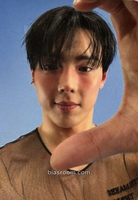 Shownu Love Me Photocard - MONSTA X - MONSTA X K-pop photocard
