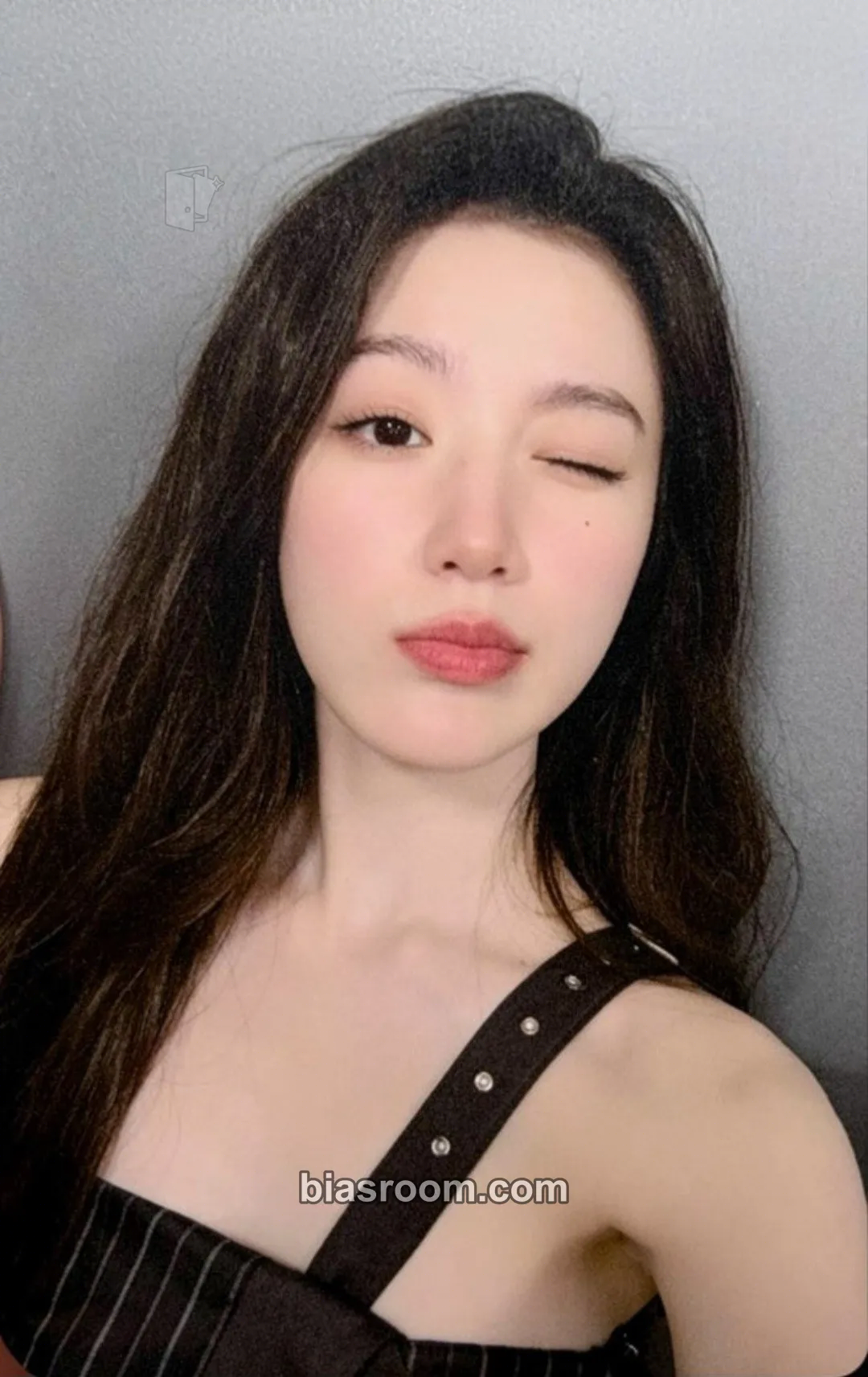 Shuhua MEDIA EXHIBITION : CITY of SENSE Photocard - i-dle - i-dle K-pop photocard