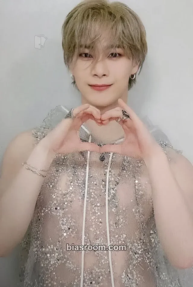 ASTRO - Moonbin - All Yours Album mihwadang fansign