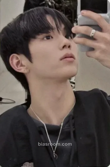 Shotaro Get A Guitar Photocard - RIIZE - RIIZE K-pop photocard