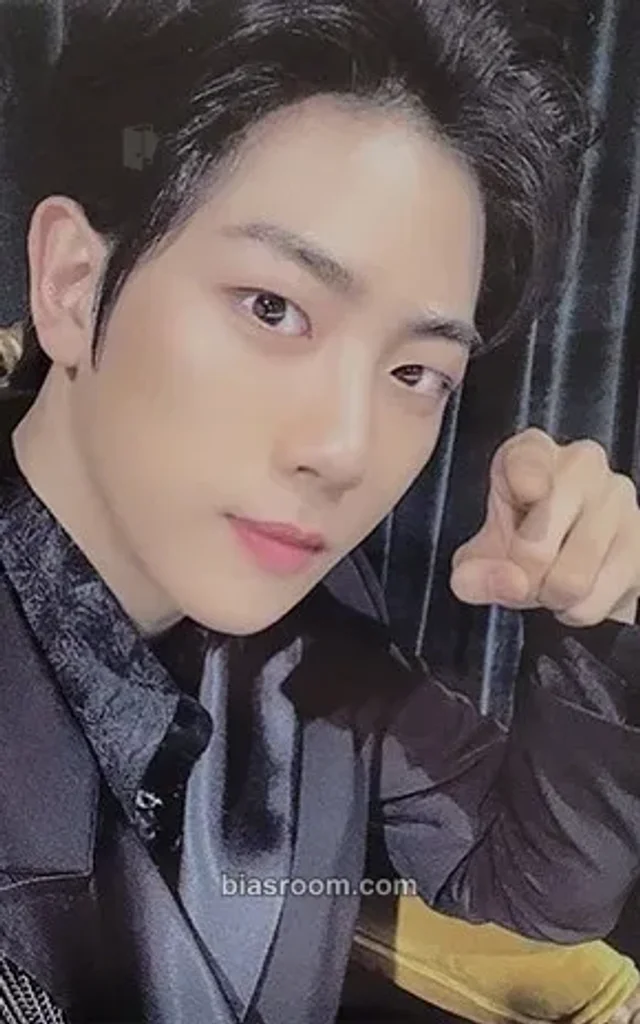 Golden Child - Ji Beom - YES. Album album photocard normal version