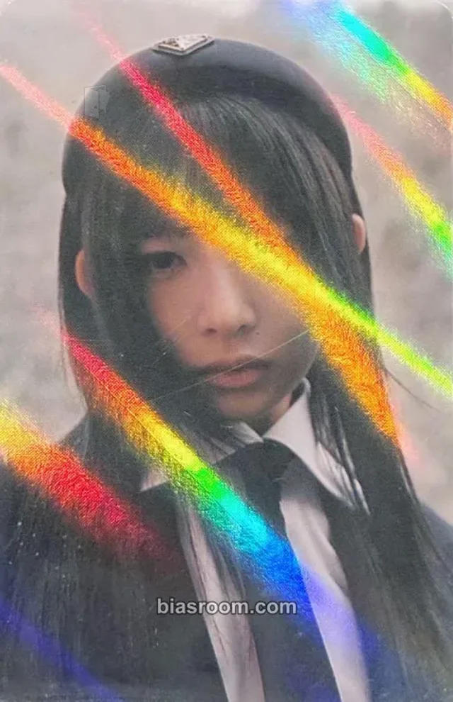 IVE - Rei - IVE EMPATHY Album purchase benefit holographic (hologram) musicart (music art) yp books (young poong books)