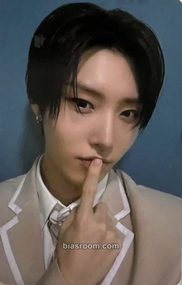 hrtz.wav - Riaan - The First Wave Album musicplant (music plant) japan fansign