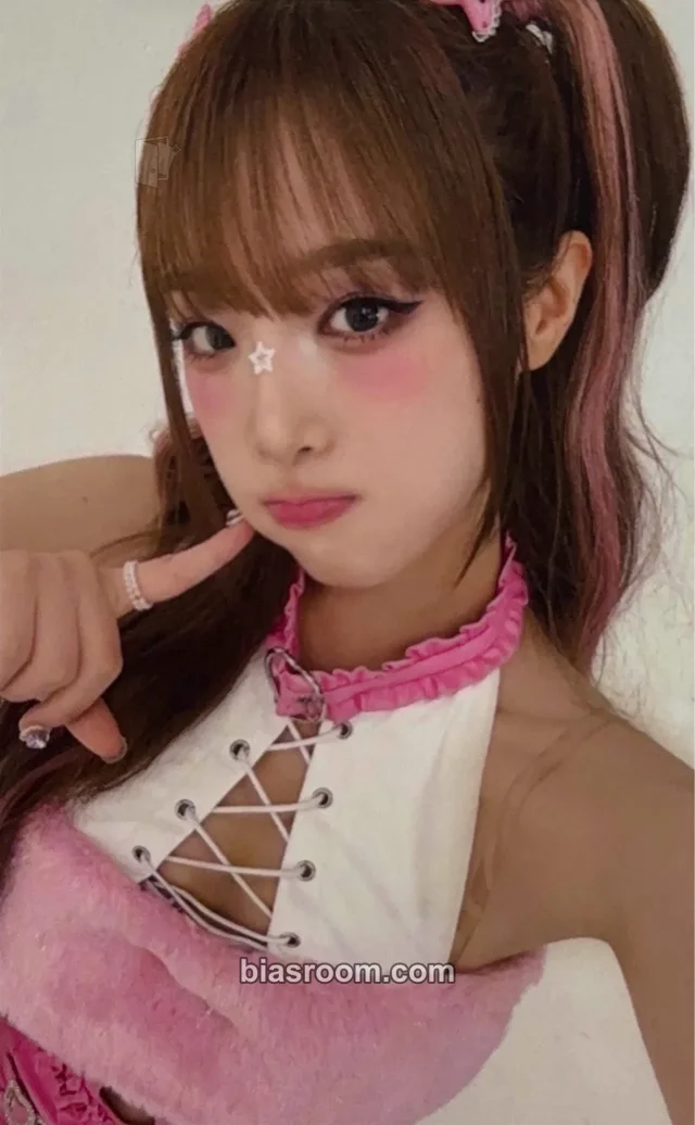 Yena - Yena - Mirror Mirror / STAR! (feat. Hatsune Miku Album album photocard A version