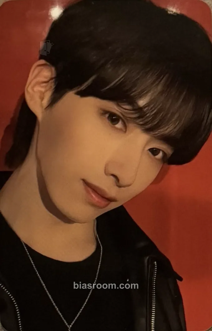 Xion BLOOD MOON Photocard - ONEUS - ONEUS K-pop photocard