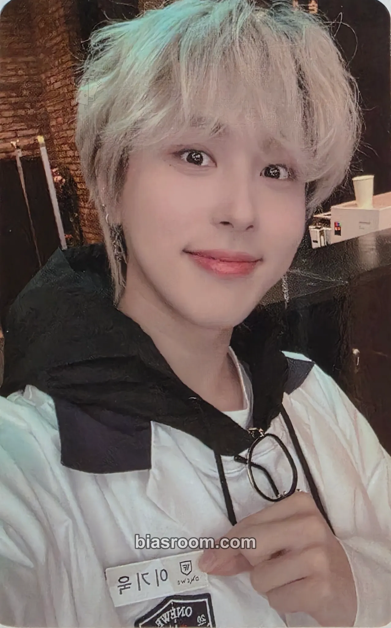 Giuk Planet Nine: Isotropy Photocard - ONEWE - ONEWE K-pop photocard
