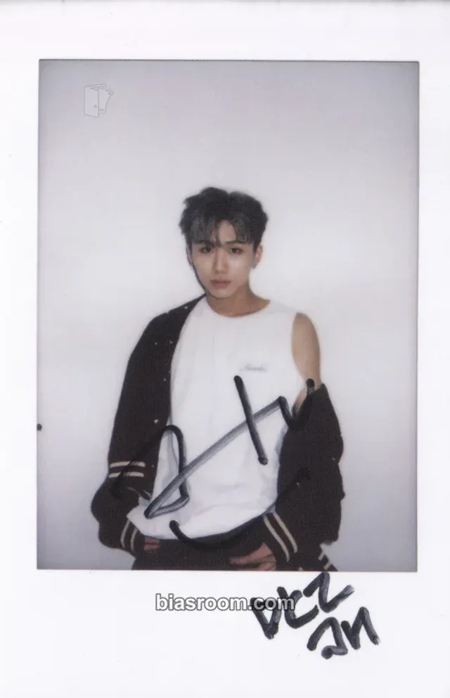 DKZ - Giseok - JOURNEY Magazine Other purchase benefit polaroid printed signature