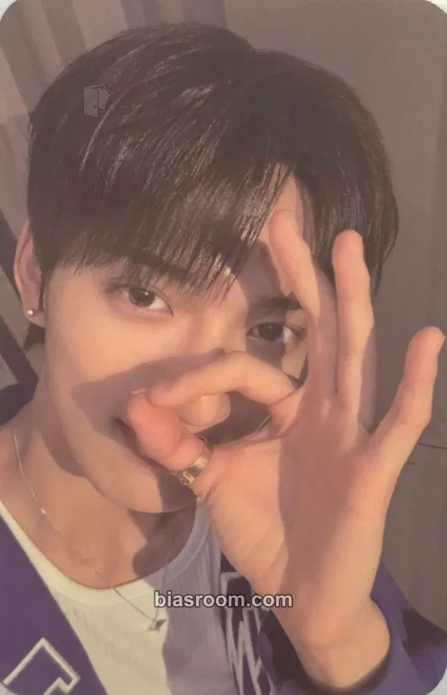 hrtz.wav - Dane - The First Wave Album kpop store video call (fancall) round 2