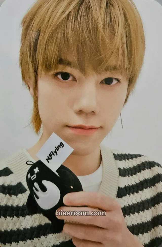 N.Flying - Hun - 10th Anniversary Pop-Up Store 'Everlasting' Event merch photocard t-shirt pop-up 10th anniversary
