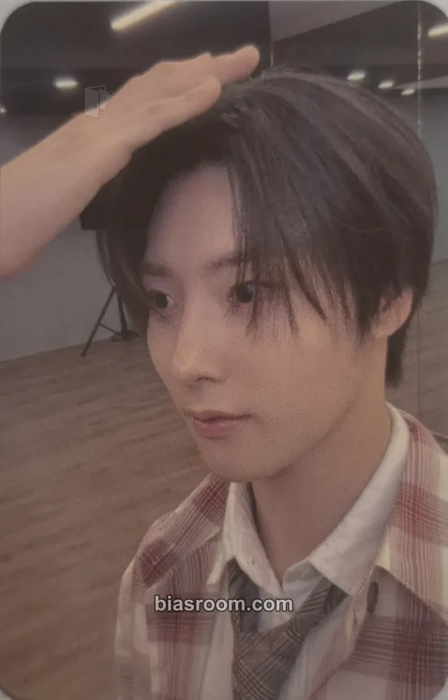 hrtz.wav - Riaan - The First Wave Album kpop store video call (fancall) round 1