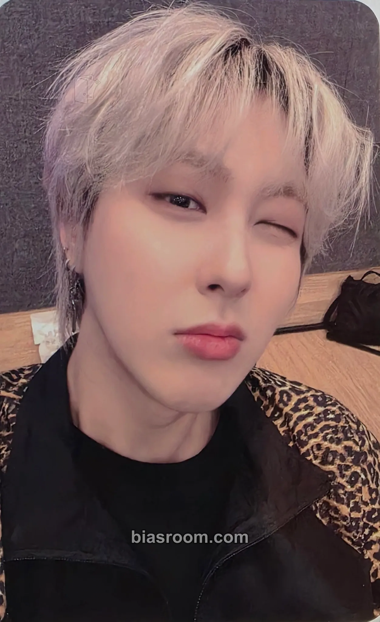 Giuk Planet Nine: Isotropy Photocard - ONEWE - ONEWE K-pop photocard