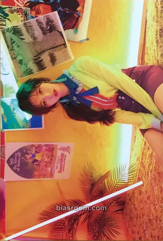 UNI.T - Yebin - Line Album album inclusion postcard