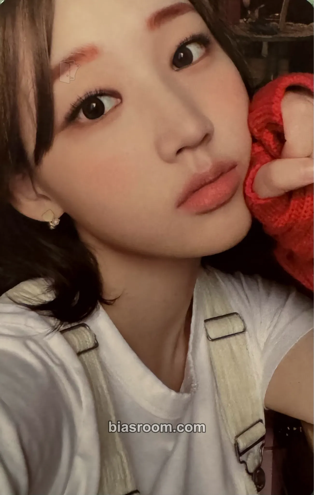Jiyoon Weeekly 2022 Seasons Greetings: WUW Wake Up Weeekly Photocard - Weeekly - Weeekly K-pop photocard