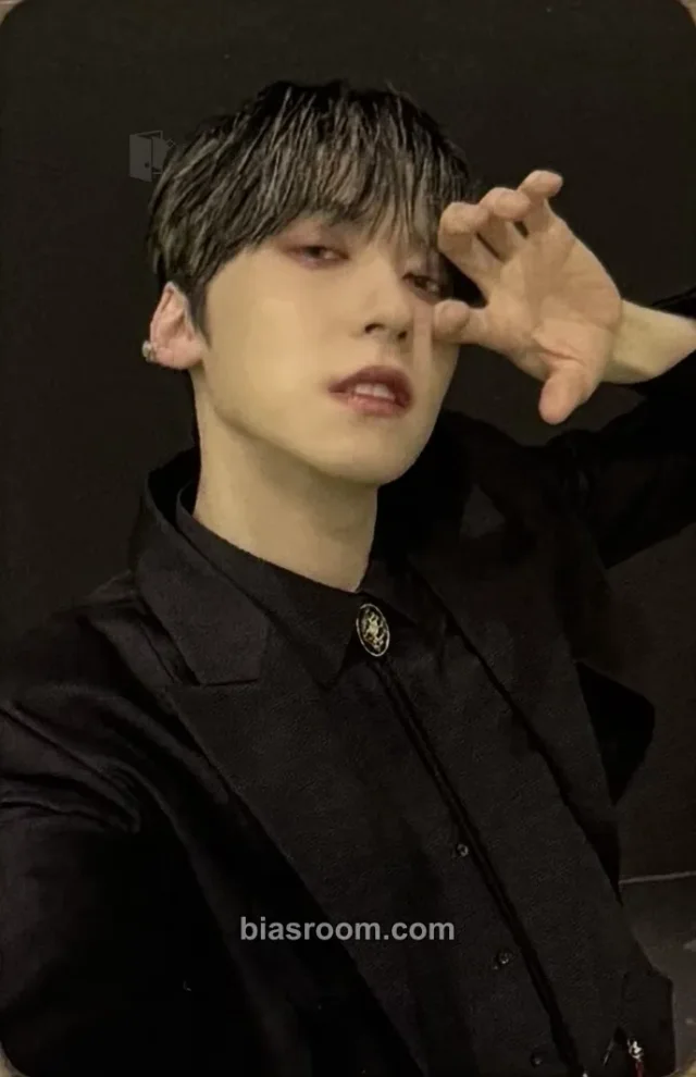 ONEUS - Keonhee - BLOOD MOON Album fancafe event vampire version streaming event rbw winner benefit