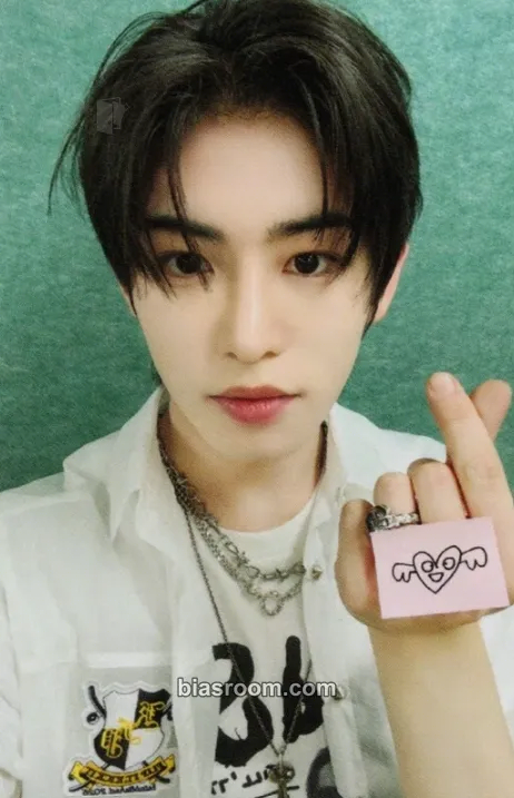 Minje Kick Out, Flip Now! Photocard - KickFlip - KickFlip K-pop photocard