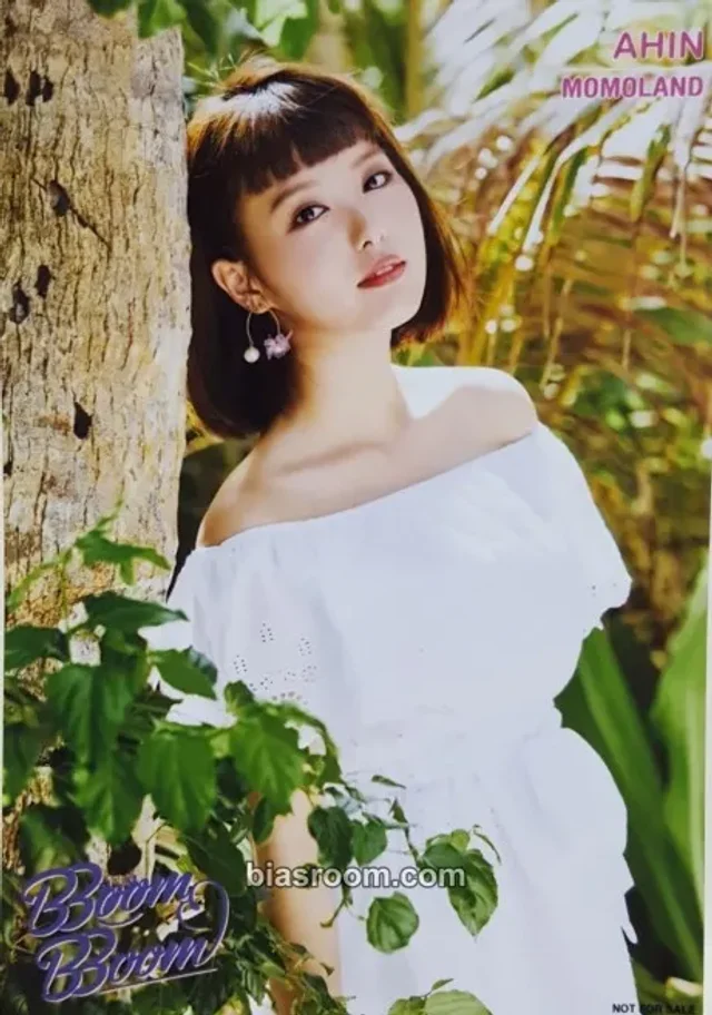 MOMOLAND - Ahin - Bboom Bboom Album hi touch event photo print