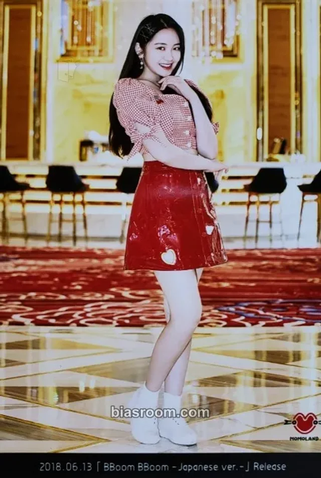 MOMOLAND - Taeha - Bboom Bboom Album release event photo print