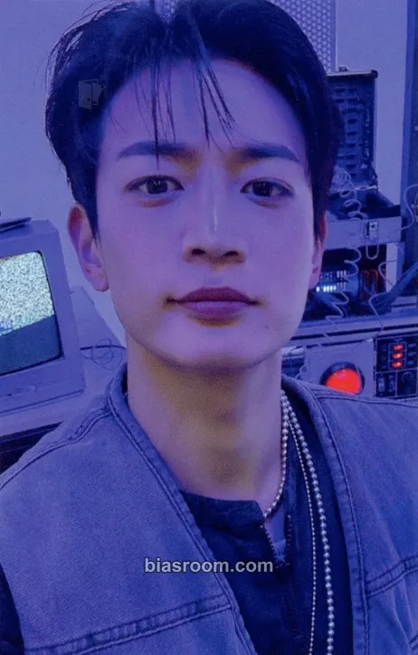 Minho SHINee 2026 Season's Greetings Photocard - SHINee - SHINee K-pop photocard