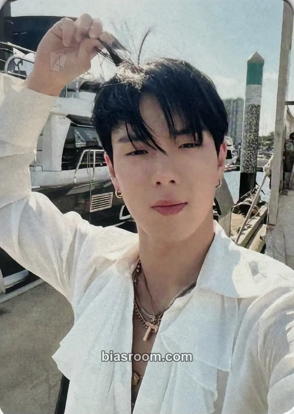 Shownu The Unseen Photocard - MONSTA X - MONSTA X K-pop photocard