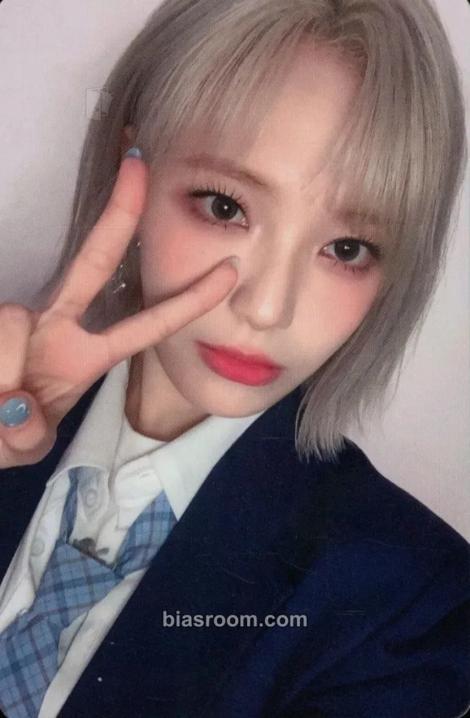 Moon Sua GingaMingaYo (The Strange World): Japanese ver. Photocard - Billlie - Billlie K-pop photocard