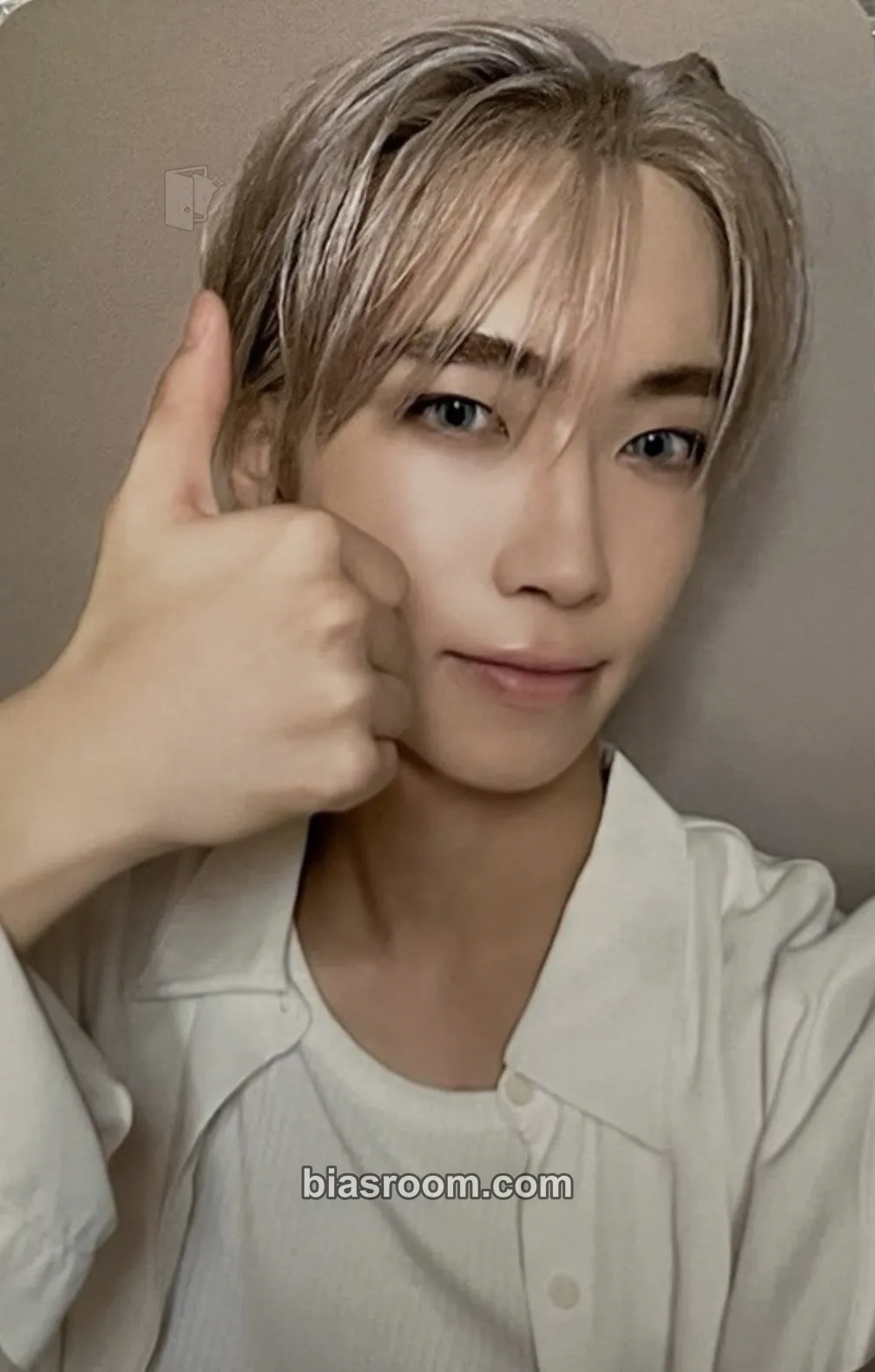 Yunhu Louder Than Ever Photocard - NEWBEAT - NEWBEAT K-pop photocard