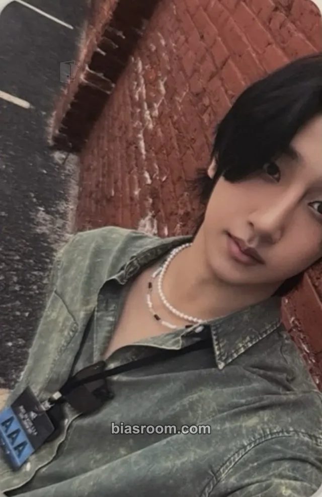 NEWBEAT - Seohyun - HIGH&LOW DONUTS Debut Promotion Busking Event qr card busking offline