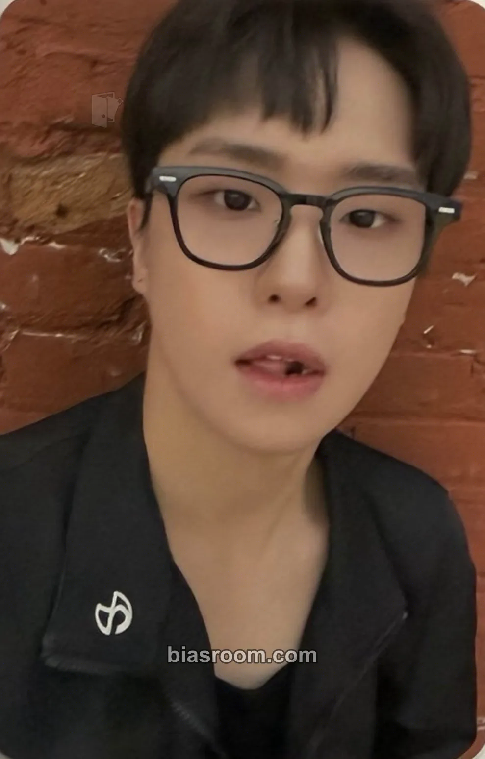 Minseok HIGH&LOW DONUTS Debut Promotion Busking Photocard - NEWBEAT - NEWBEAT K-pop photocard