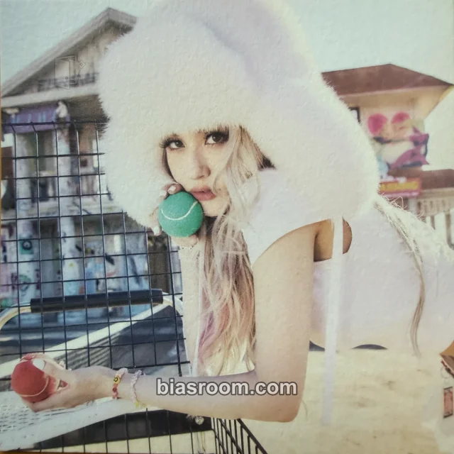Jeon Somi - Jeon Somi - XOXO Album kit inclusion lyric postcard postcard KiT/kihno version