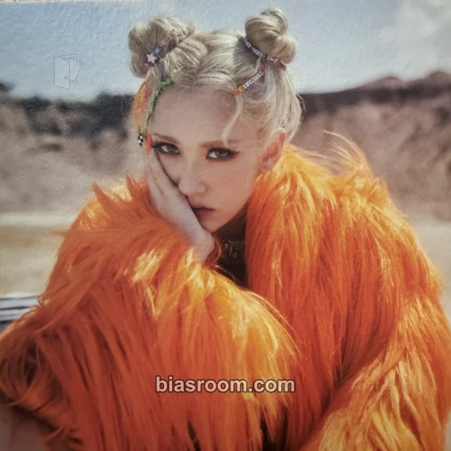 Jeon Somi - Jeon Somi - XOXO Album kit inclusion lyric postcard postcard KiT/kihno version