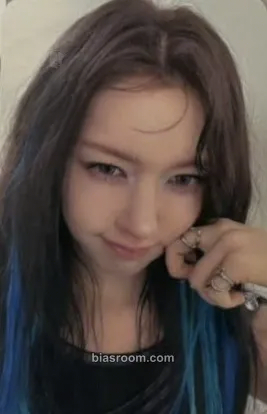 Chanelle Moon Imperfect-I’mperfect Photocard - FIFTY FIFTY - FIFTY FIFTY K-pop photocard
