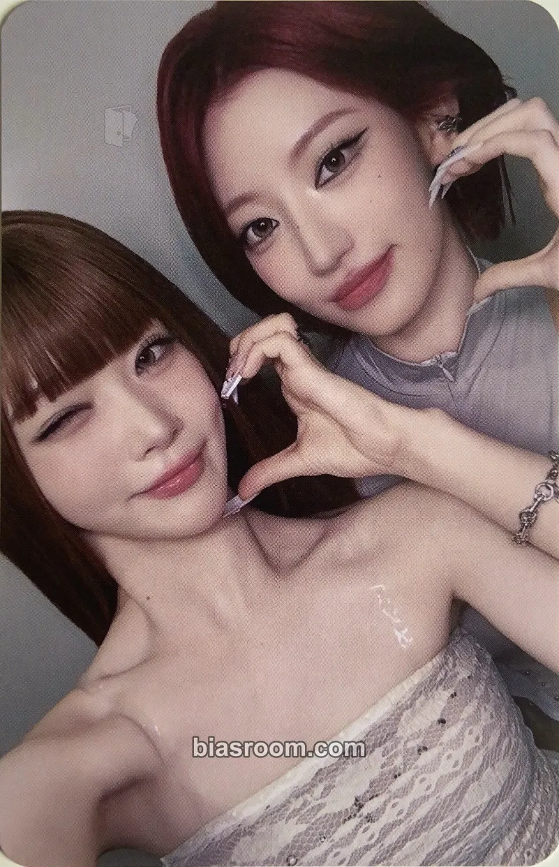 The Collective Soul and Unconscious: Chapter Two Photocard - Billlie - Billlie K-pop photocard