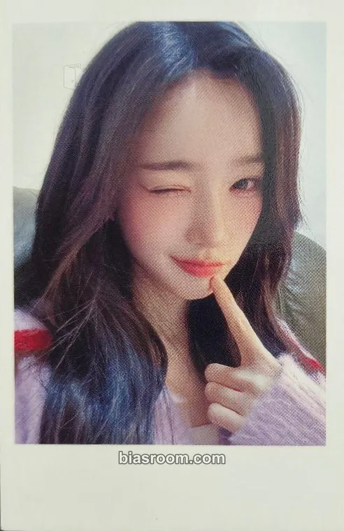 Yooyeon Beyond Beauty Photocard - tripleS - tripleS K-pop photocard